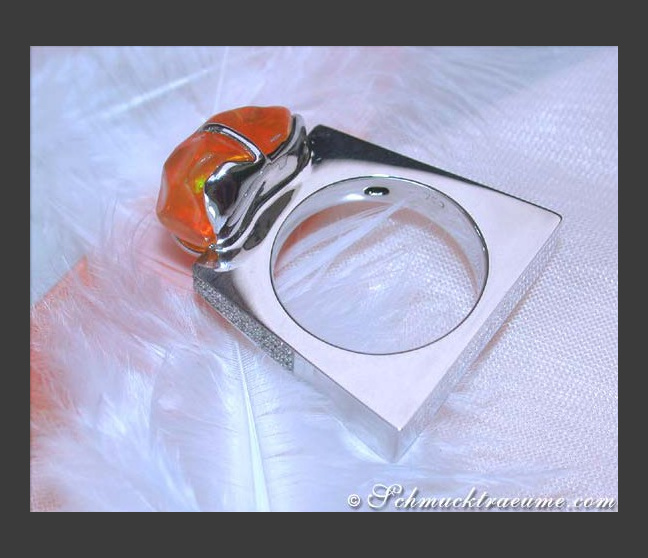 Feueropal Ring mit Brillanten