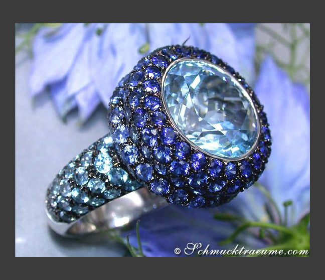 Blautopas Ring mit Saphiren