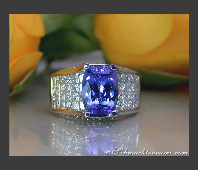 Tansanit Ring mit Brillanten & Diamanten