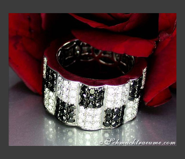 Schwarze Diamanten Memory Ring