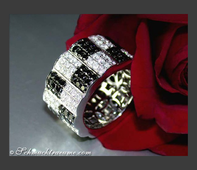 Schwarze Diamanten Memory Ring