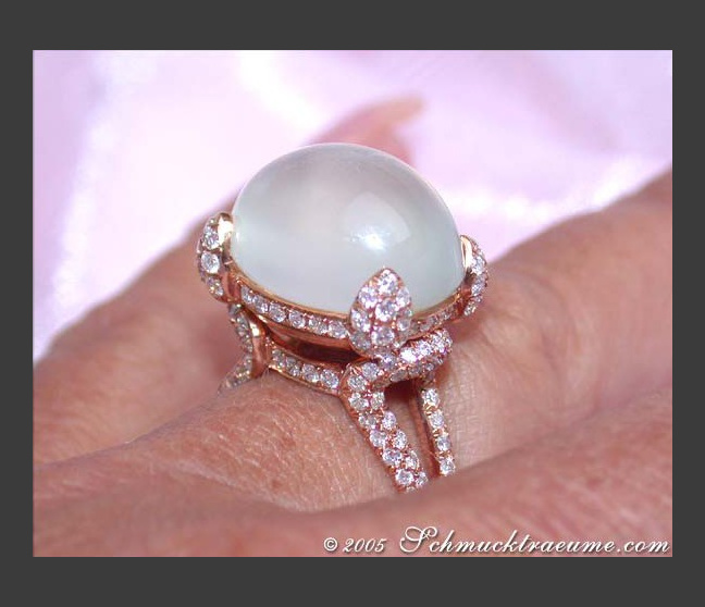 Mondstein Ring mit Brillanten