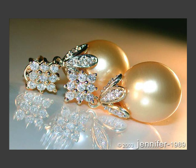 Goldene Südseeperlen Ohrringe mit Diamanten
