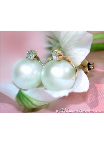 Beautiful Southsea Pearl Studs with Diamonds in Yellow Gold 14k