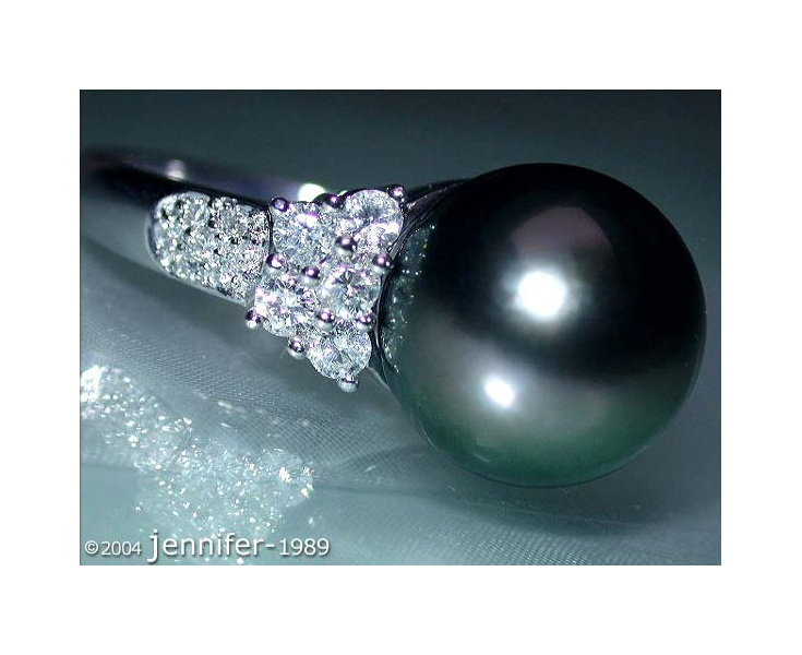 Timeless Tahitian Pearl Diamond Ring