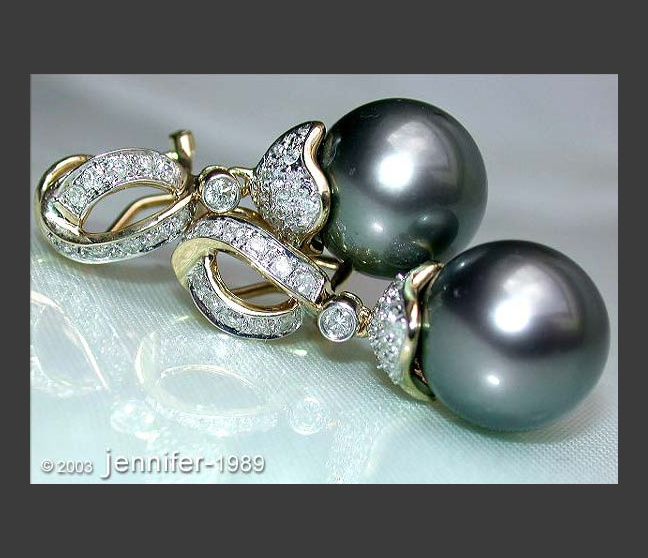 Elegante Tahitiperlen Brillanten Ohrringe in Gelbgold