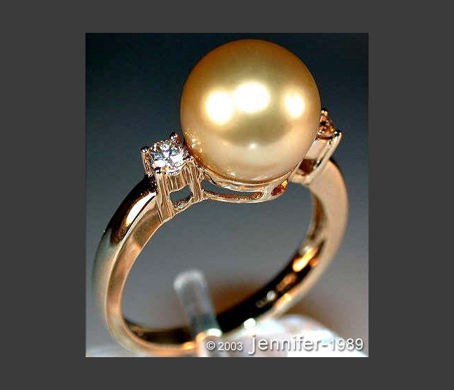 Goldene Südseeperle Ring mit Brillanten