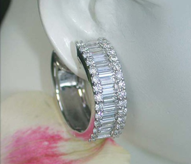 Prachtvolle Diamanten Creolen (Baguette & Brillant Schliff)