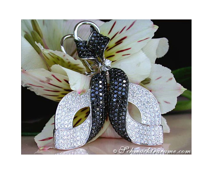 Magnificent Dangling Earrings with Black & White Diamonds