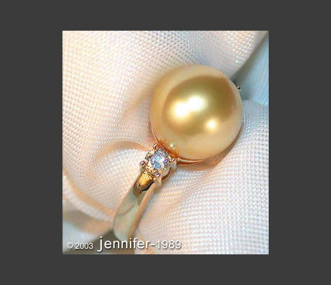 Goldene Südseeperle Ring mit Brillanten