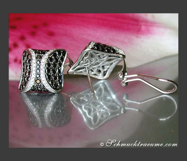 Ohrstecker mit schwarzen Diamanten & Brillanten