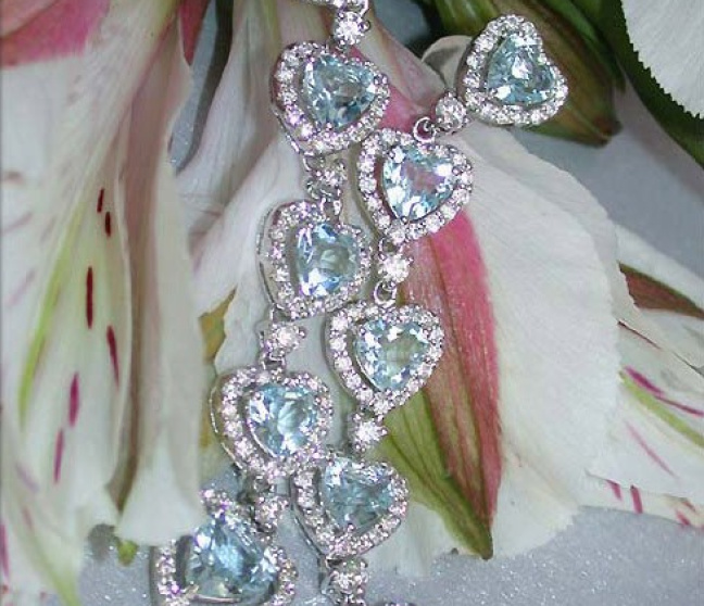 Aquamarin Ohrringe mit Brillanten
