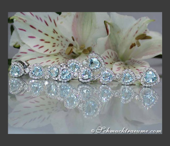 Aquamarin Ohrringe mit Brillanten
