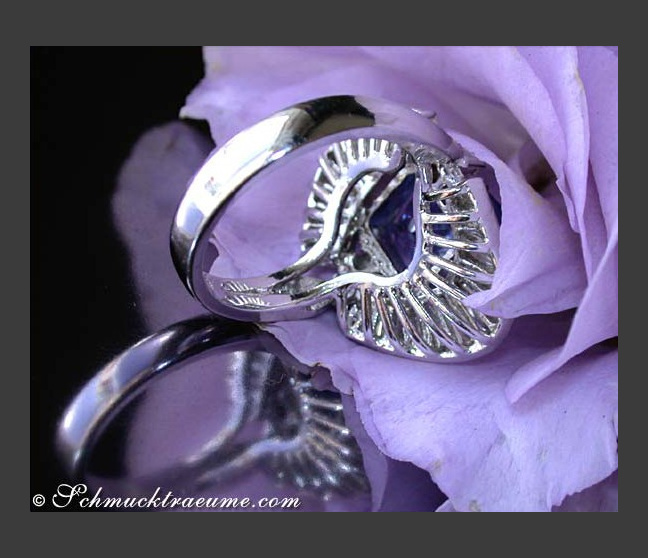 Tansanit Ring mit Brillanten & Diamanten