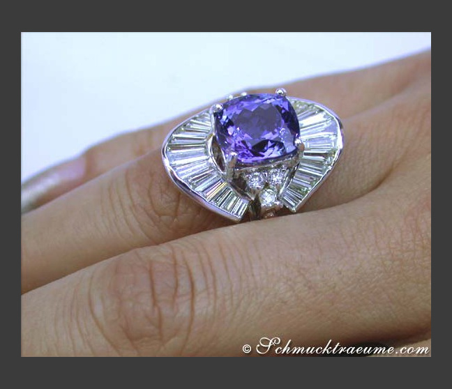 Tansanit Ring mit Brillanten & Diamanten