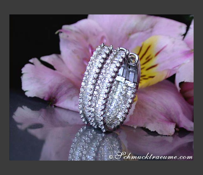 Creolen mit Baguette Diamanten