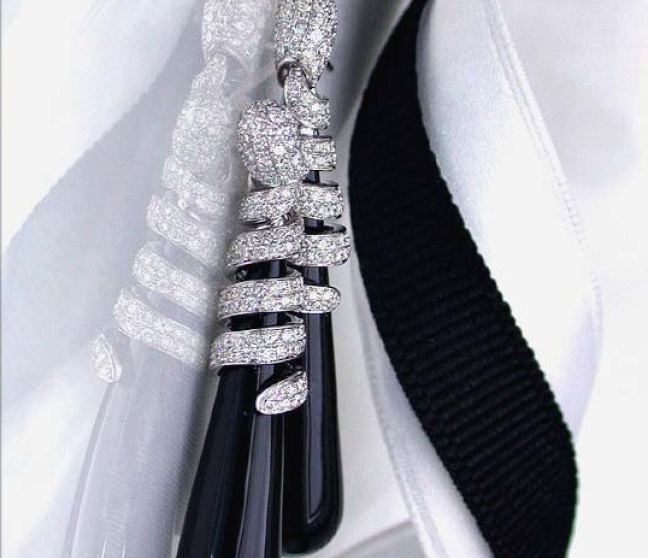 Onyx Ohrringe mit Diamanten