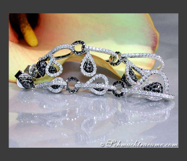 Ohrringe mit schwarzen Diamanten
