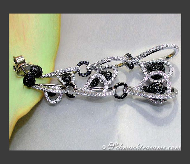 Ohrringe mit schwarzen Diamanten