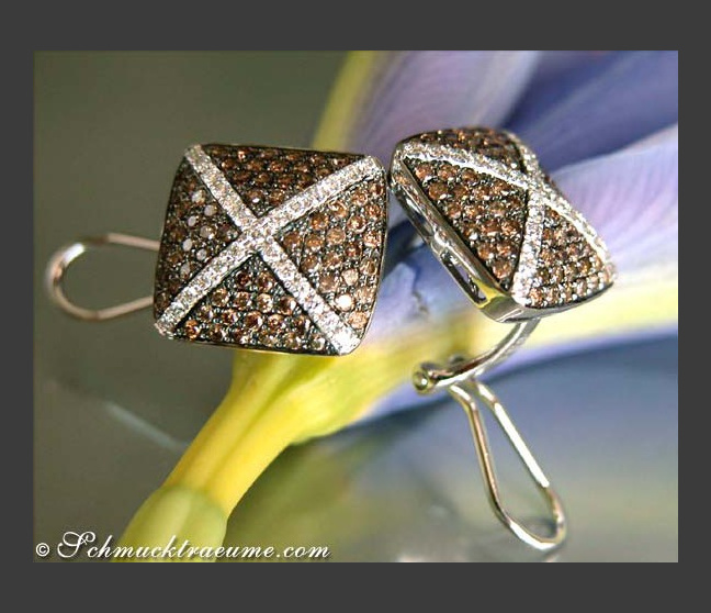 Ohrstecker mit braunen Diamanten