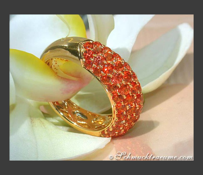 Orange Saphir Pavé Ring in Gelbgold 585
