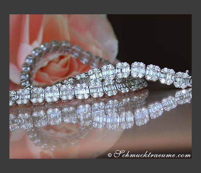 Hochwertiger Schmuck für Damen - online kaufen auf Schmucktraeume.com 