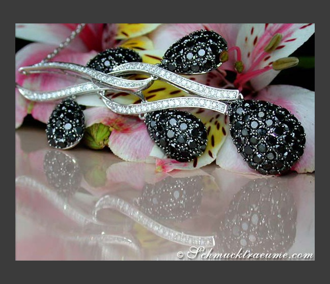 Brillanten Collier mit schwarzen Diamanten