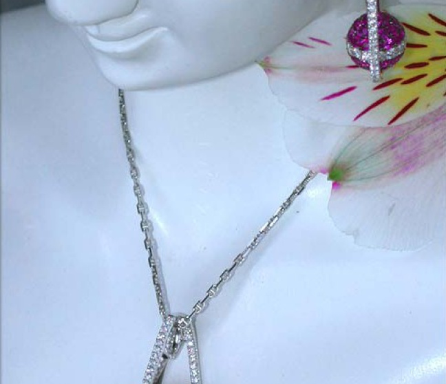 Rubin Halskette mit Brillanten