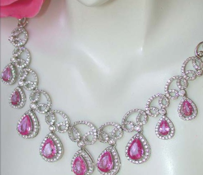 Pink Saphir Collier mit Brillanten