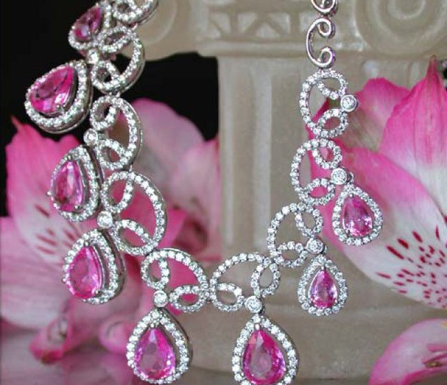 Pink Saphir Collier mit Brillanten