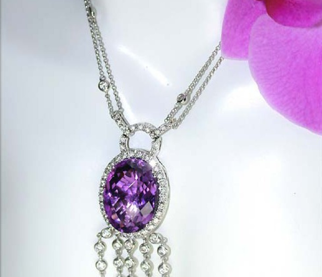 Amethyst Collier mit Brillanten