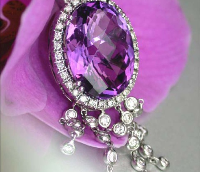 Amethyst Collier mit Brillanten