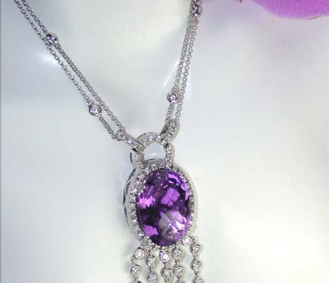Amethyst Collier mit Brillanten