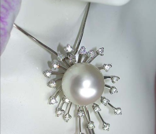 Südseeperle Anhänger / Brosche mit Brillanten