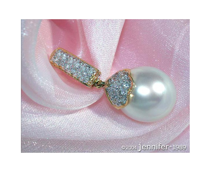 Classy Southsea Pearl Pendant with Diamonds