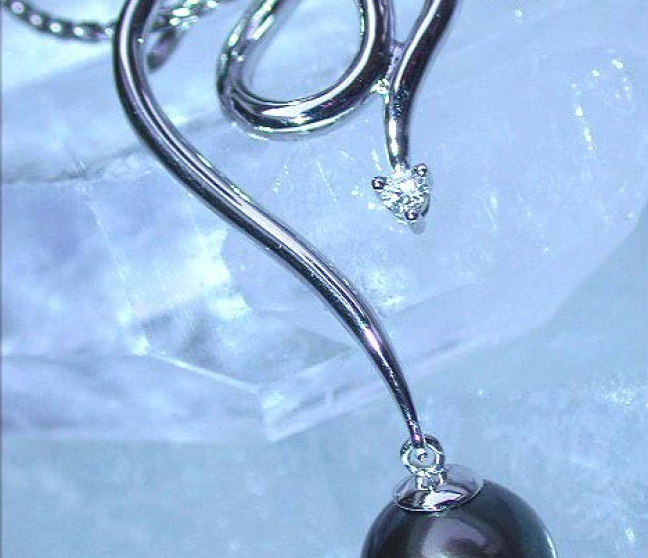 Bezaubernder Tahitiperle Anhänger mit Brillant