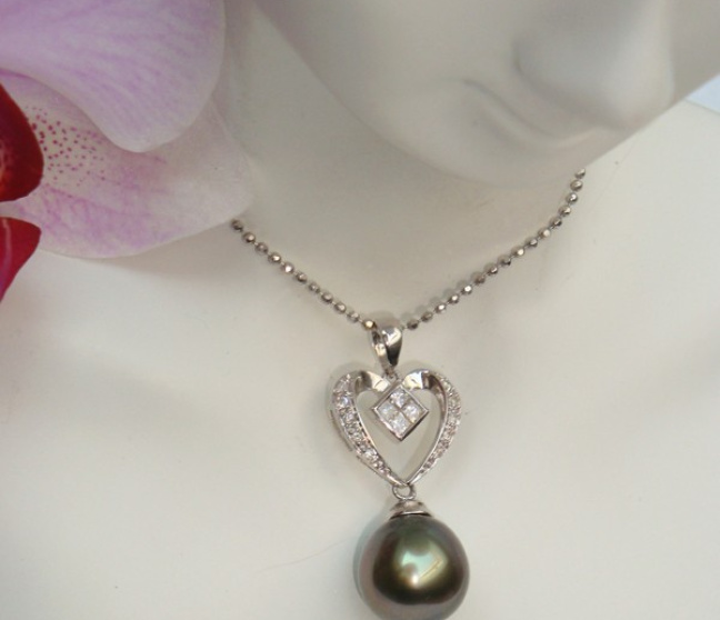 Tahitiperle Anhänger mit Diamanten