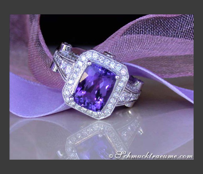 Tansanit Ring mit Brillanten