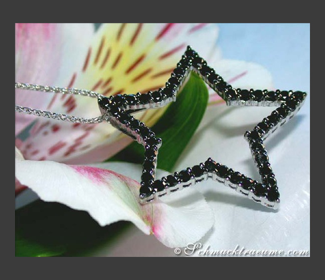 Schwarze Diamanten Stern Anhänger