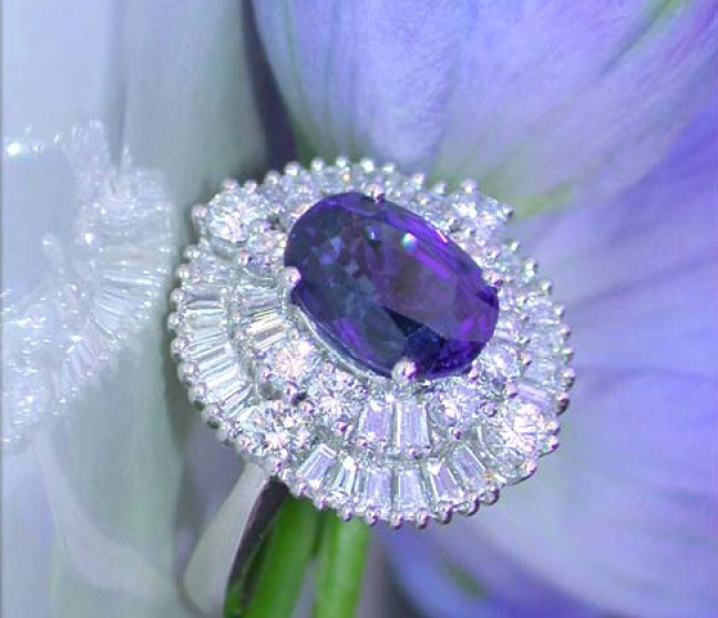 Ceylon Saphir Ring mit Diamanten