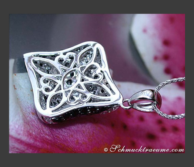 Brillanten & schwarze Diamanten Anhänger