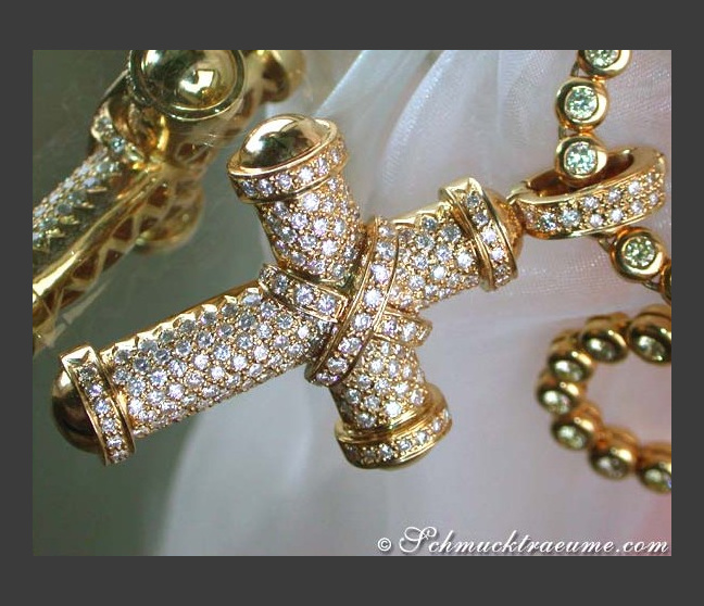 Brillanten Kreuz Anhänger in Gelbgold 750