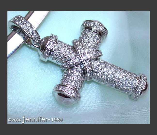 Brillanten Kreuz Anhänger in Weißgold 750