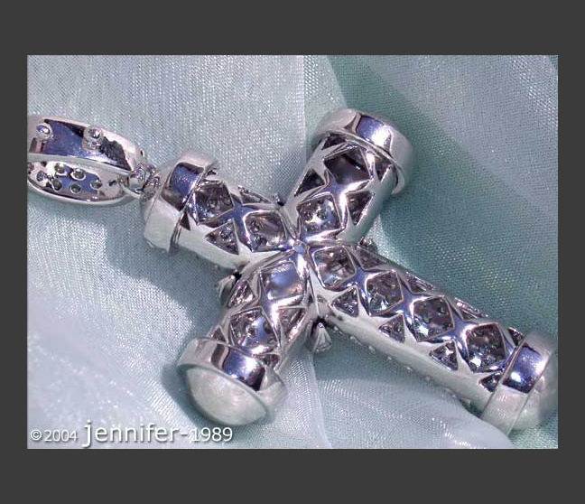 Brillanten Kreuz Anhänger in Weißgold 750