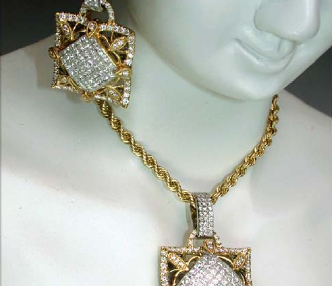 Luxus Anhänger mit Diamanten in Gelbgold 750