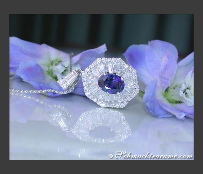 Ceylon Saphir Anhänger mit Diamanten