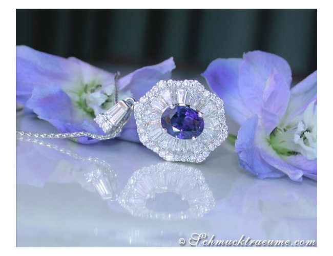 Terrific Sapphire Pendant with Diamonds