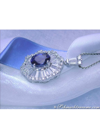 Terrific Sapphire Pendant with Diamonds