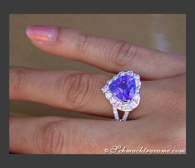 Tansanit Ring mit Brillanten