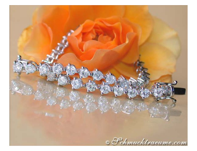 Gorgeous Diamonds Tennis Bracelet